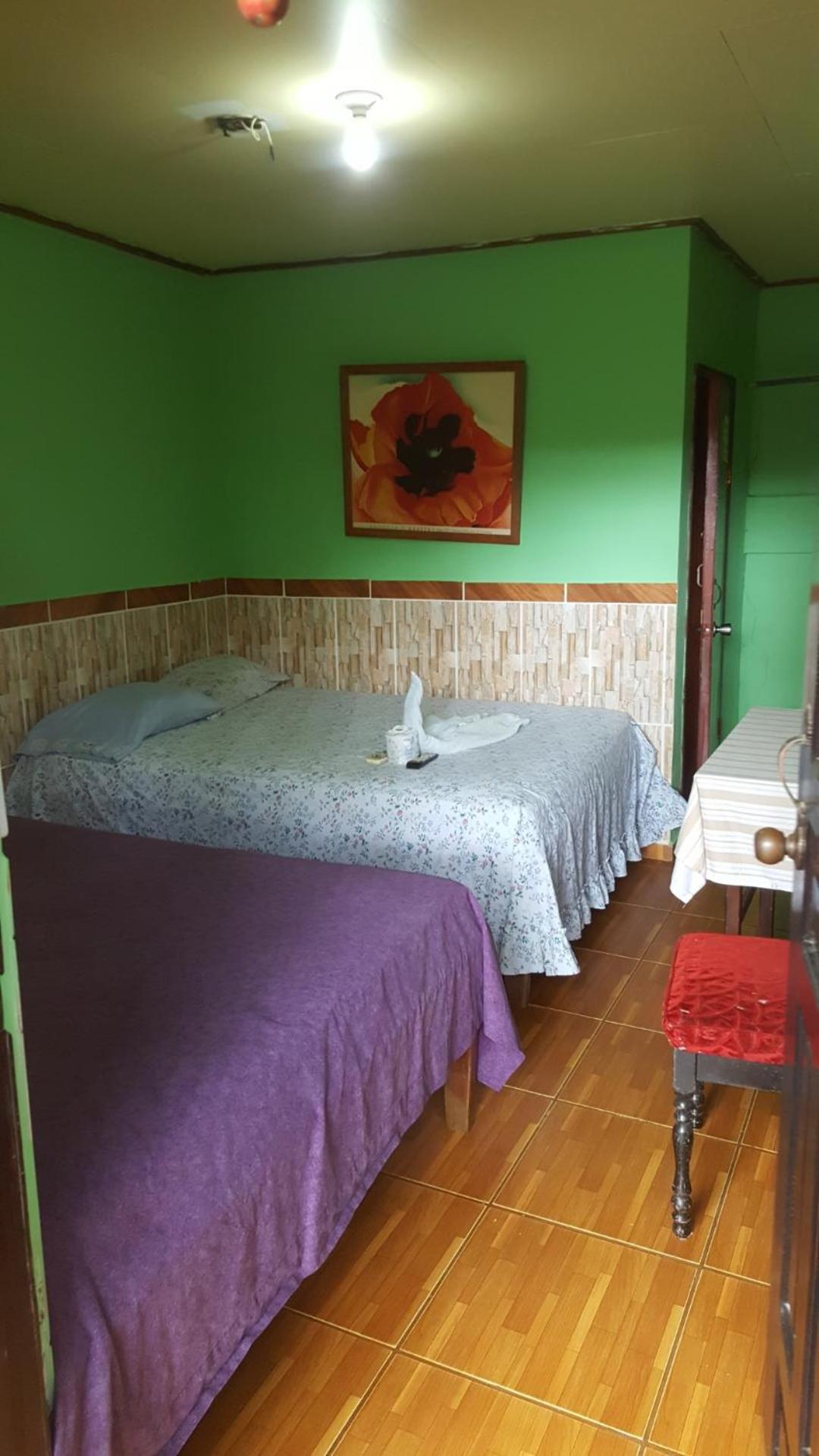 Hotel Economica Coxen Hole Ngoại thất bức ảnh