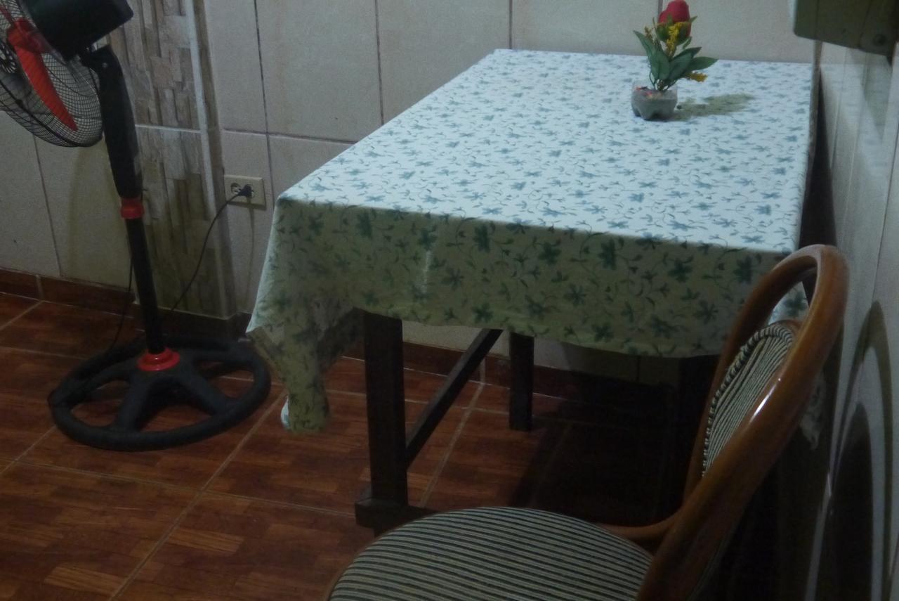 Hotel Economica Coxen Hole Ngoại thất bức ảnh