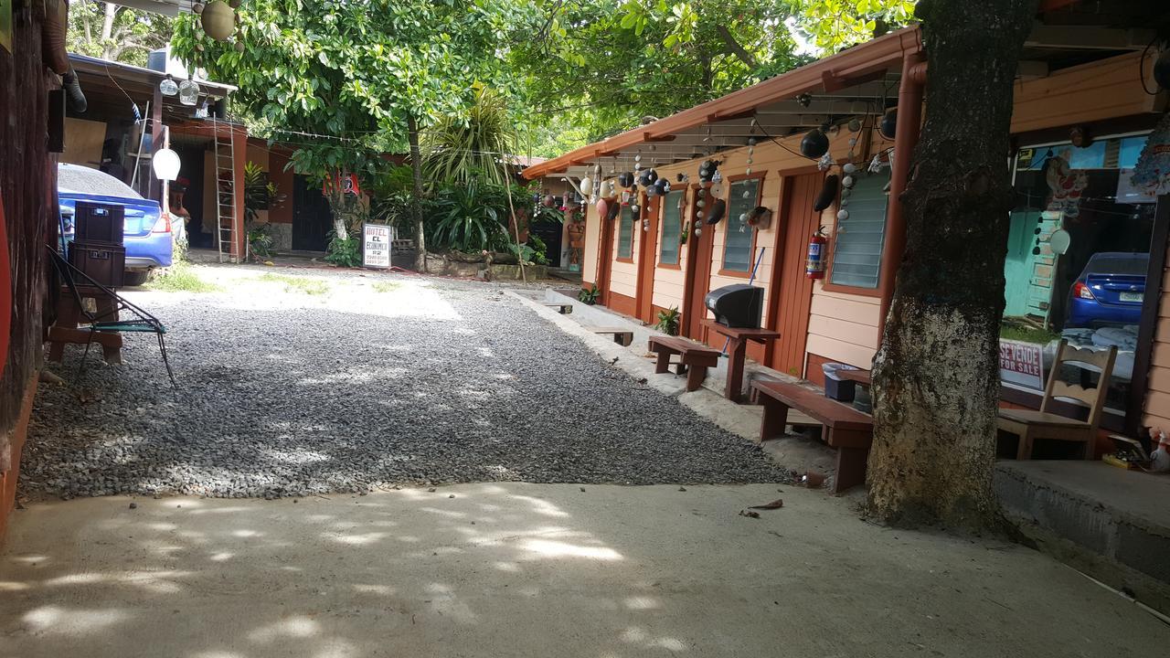 Hotel Economica Coxen Hole Ngoại thất bức ảnh