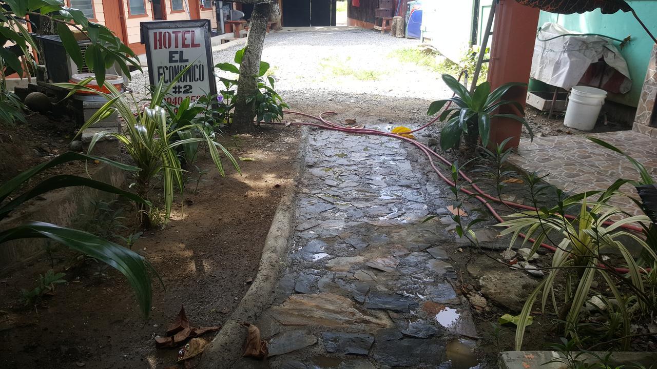 Hotel Economica Coxen Hole Ngoại thất bức ảnh