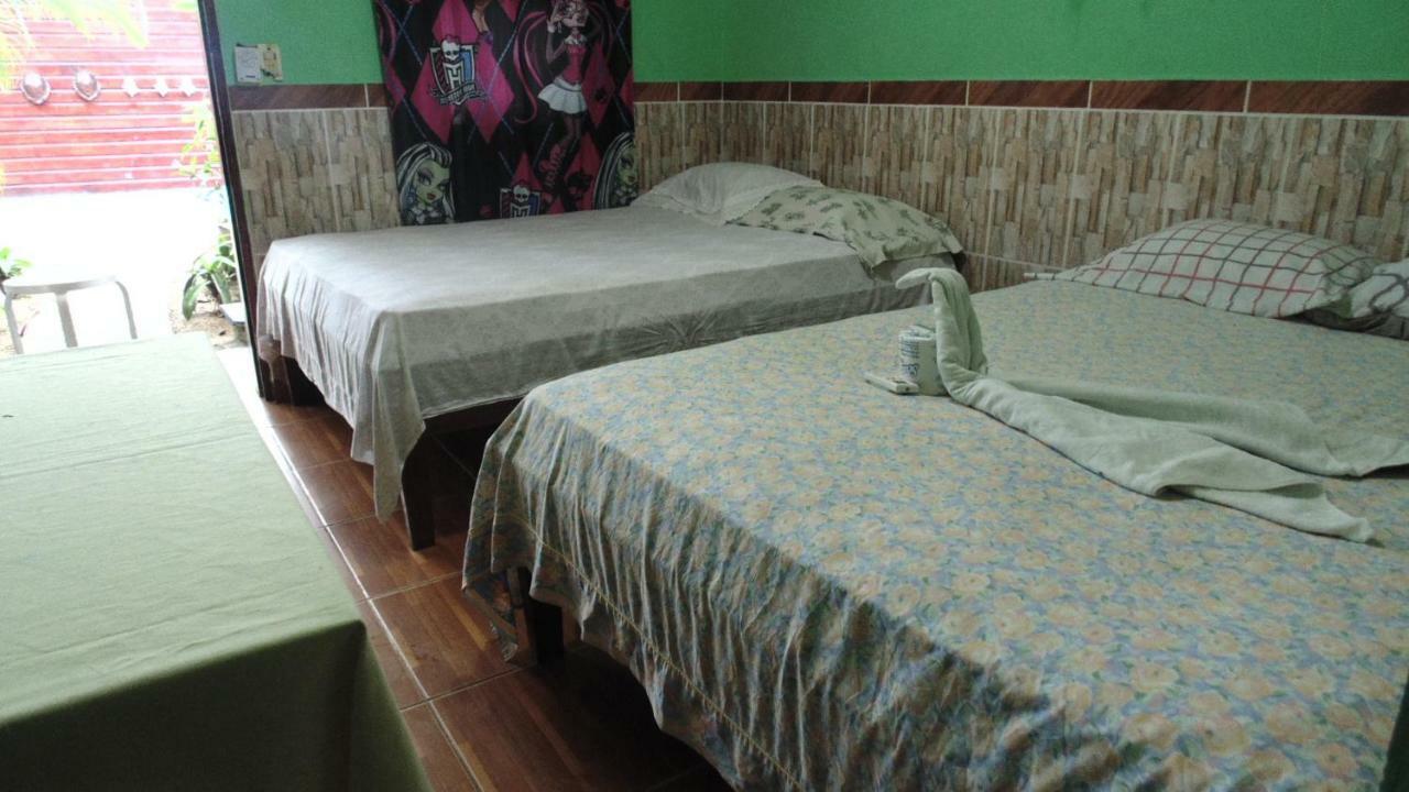 Hotel Economica Coxen Hole Ngoại thất bức ảnh