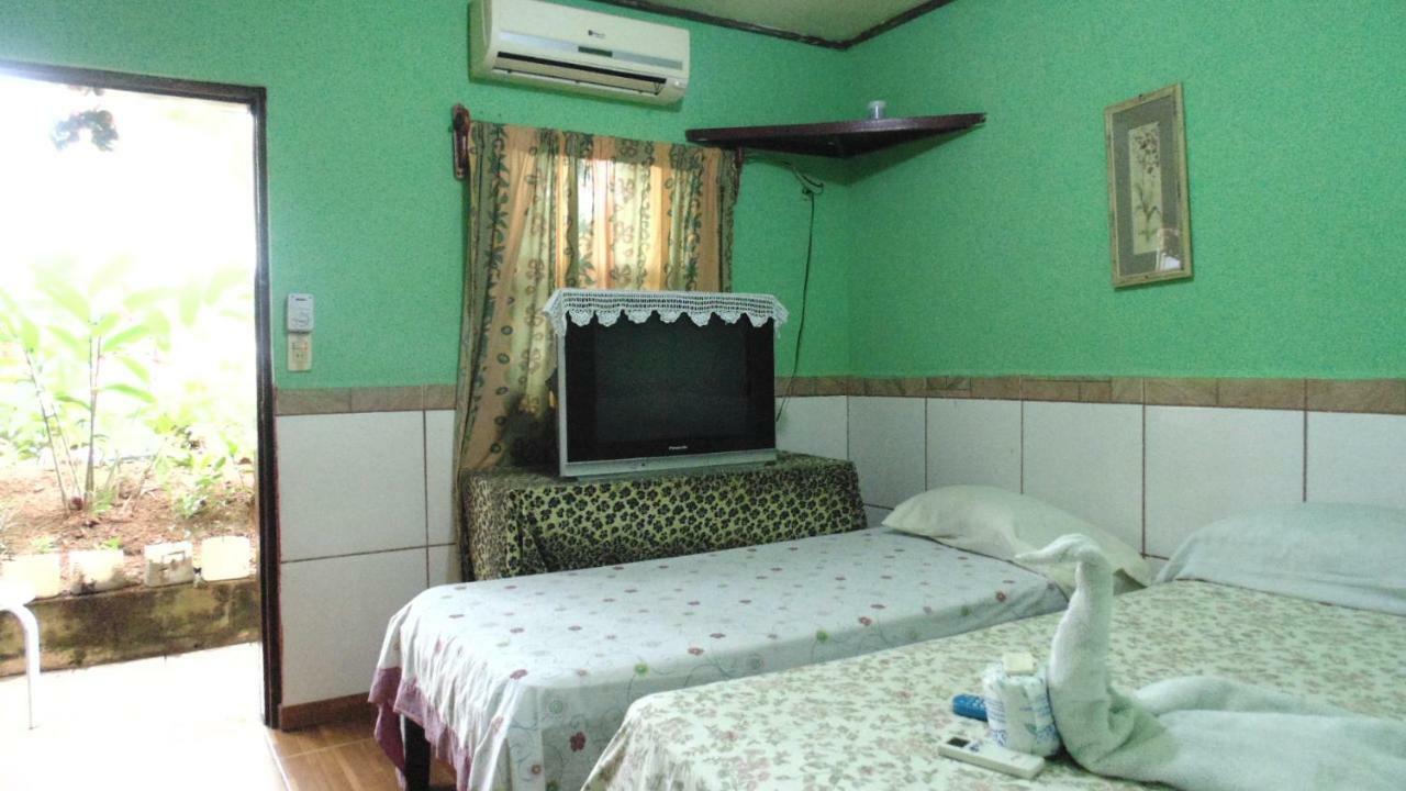 Hotel Economica Coxen Hole Ngoại thất bức ảnh