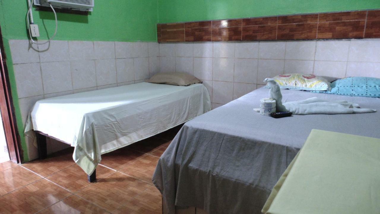 Hotel Economica Coxen Hole Ngoại thất bức ảnh